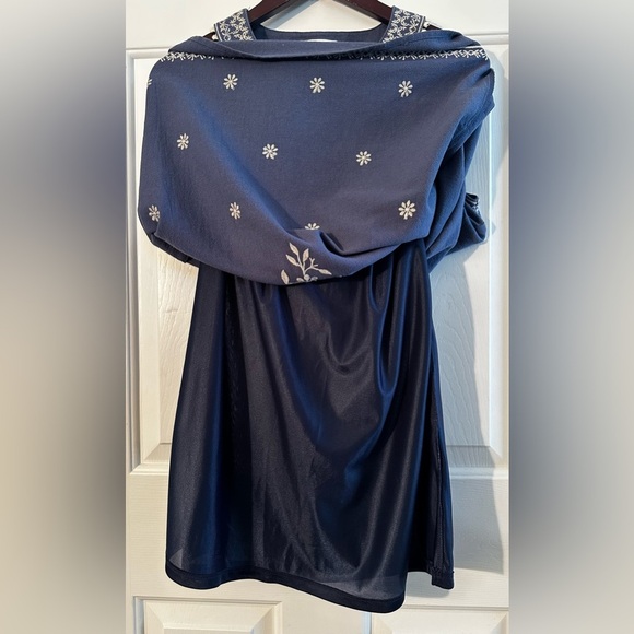 THML Anthropologie M Sleeveless Navy With White Embroidery V Neck Sheath Dress - Picture 3 of 12